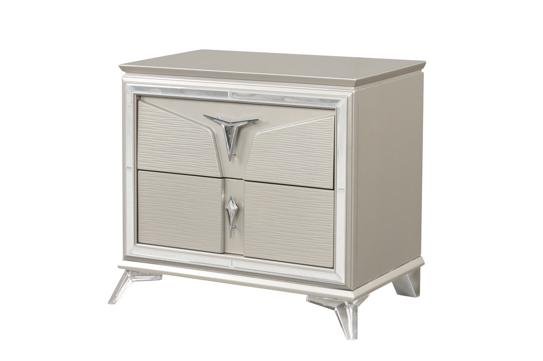 Master 4pc or 5pc Bedroom Set - Queen, King