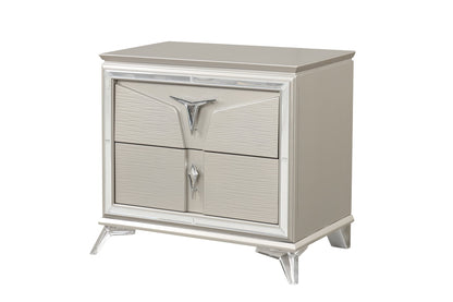 Master 4pc or 5pc Bedroom Set - Queen, King